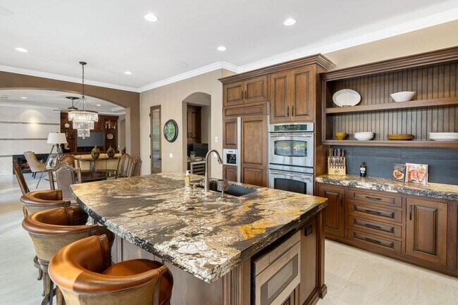 Foto del edificio - Villa Marbella Getaway w/ Pool & Spa