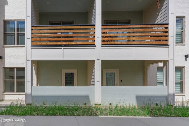 Building Photo - 102 Canvasback Dr