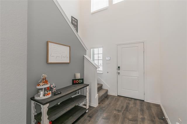 Building Photo - 2405 Lupton St