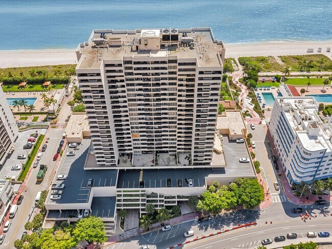 Foto del edificio - 2555 Collins Ave