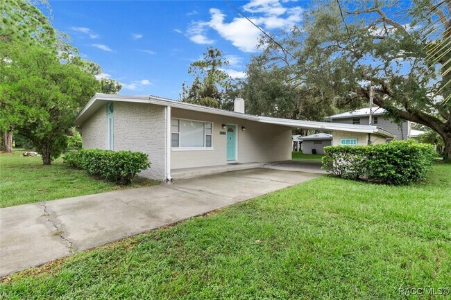 Building Photo - 6811 Riverside Dr