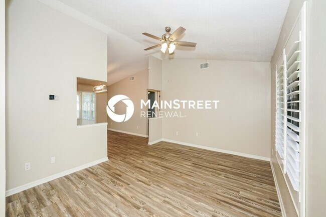 Foto del edificio - 3 Bedroom Pet-Friendly Home in ORMOND BEACH, FL with Main Street Renewal
