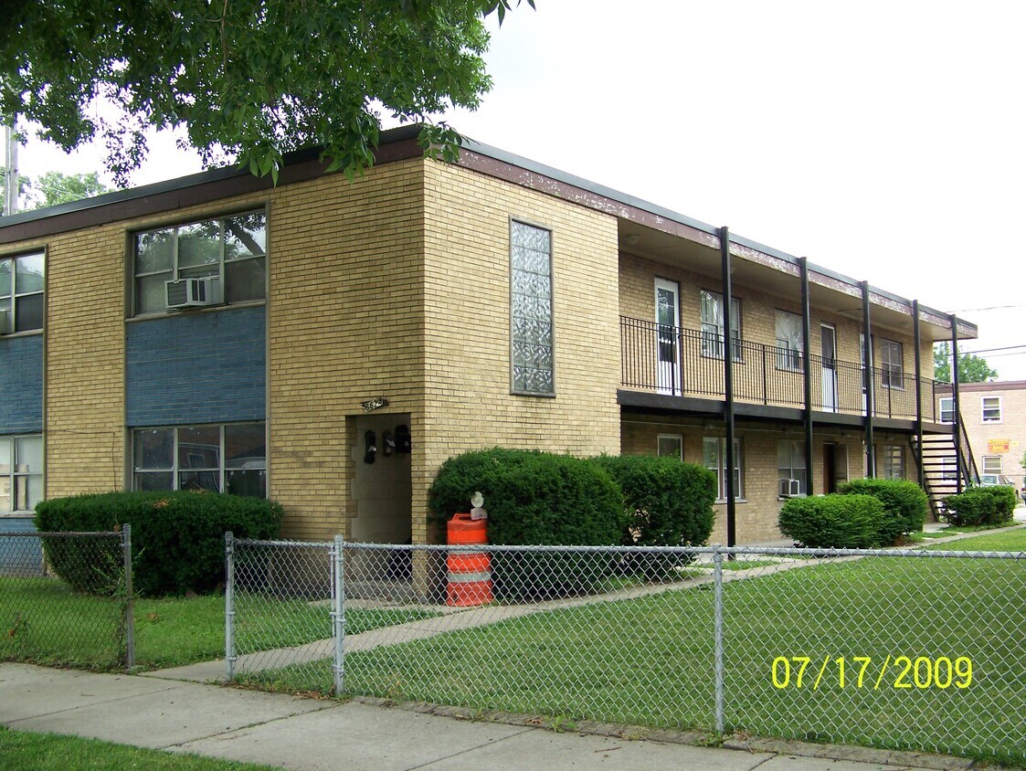 Primary Photo - 6624 S Hartwell Ave