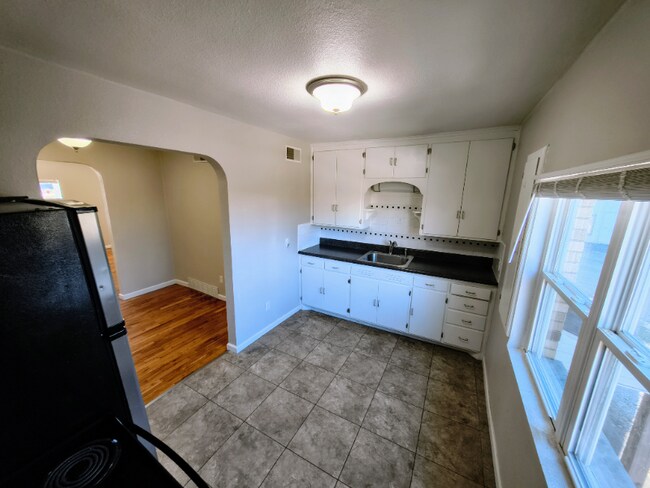 Foto del edificio - 1114 Madison St