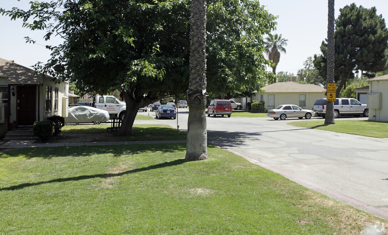 Foto del edificio - Olive Manor Apartments