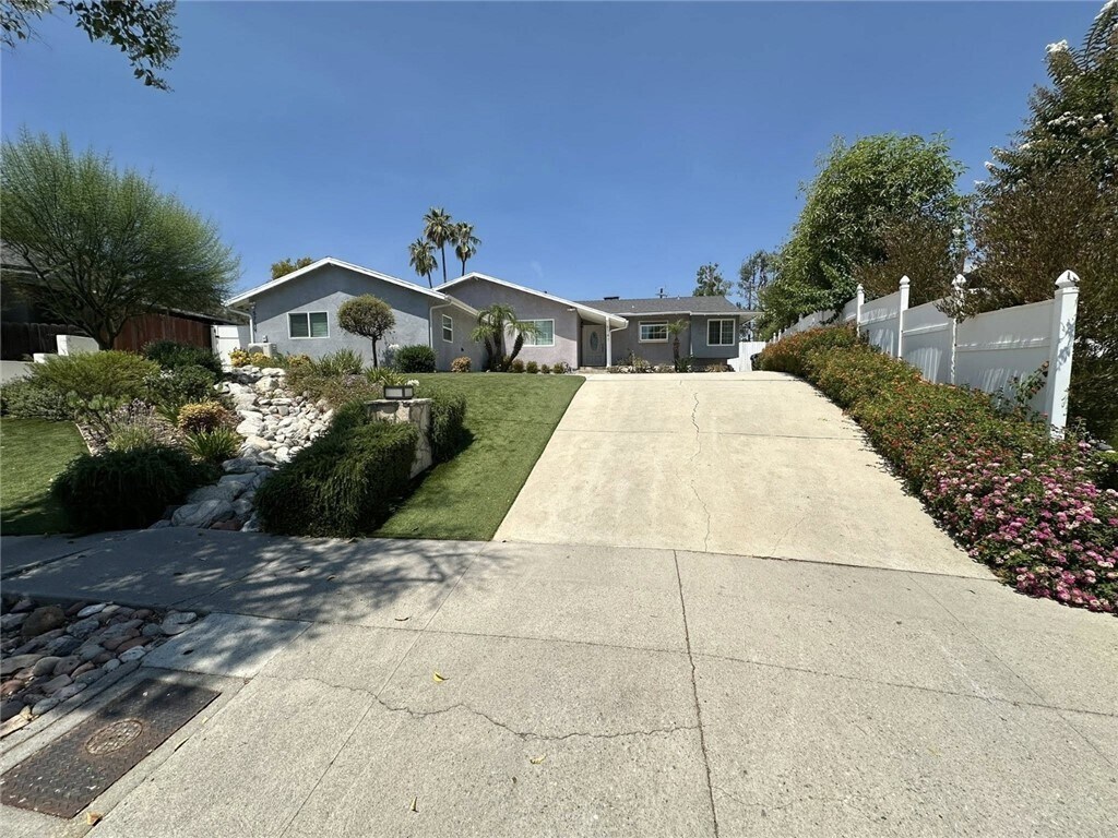 Primary Photo - 5741 Larryan Dr