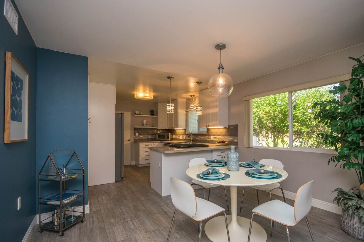 Primary Photo - Beautiful Ranch Style 3 Bedroom Home in Vi...