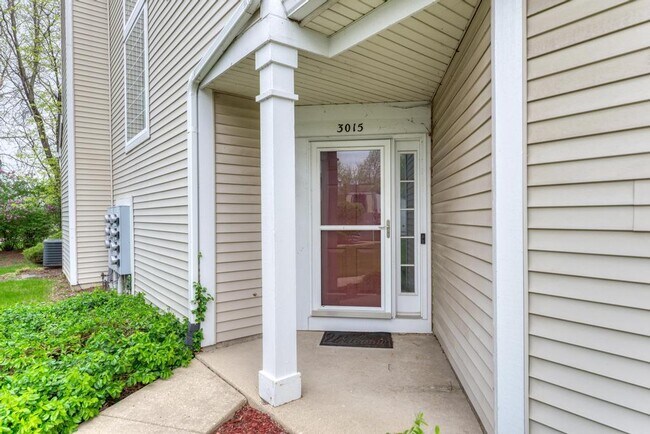 Foto del edificio - 3015 Kentshire Cir