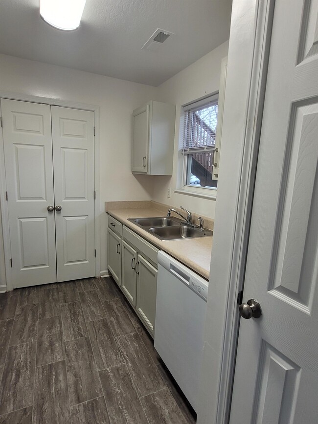 Foto del edificio - 204 Olde Covington Way