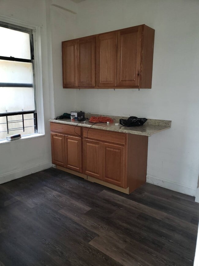 Building Photo - 167 Winter Ave