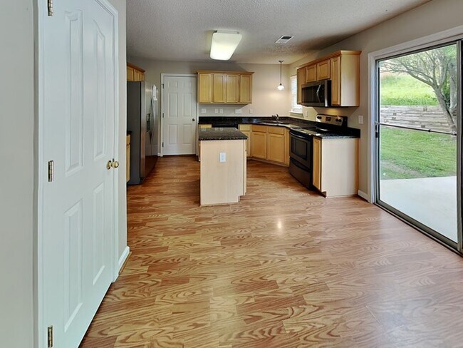 Building Photo - Loving Lempster Lane!!!