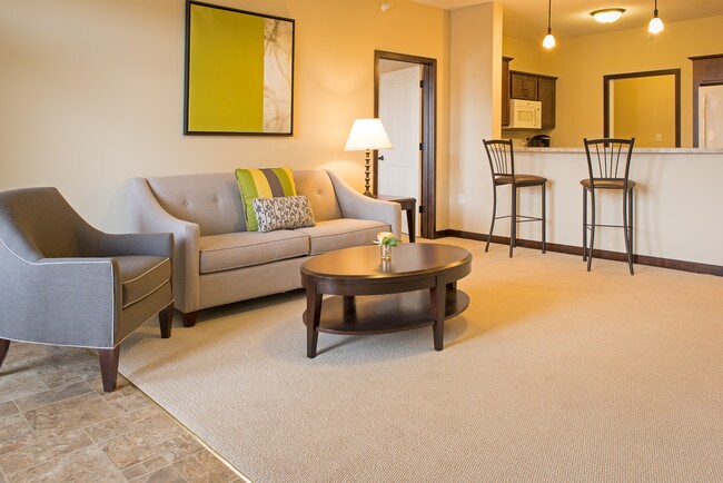 Beech Apartment - 4200 Benjamin Dr
