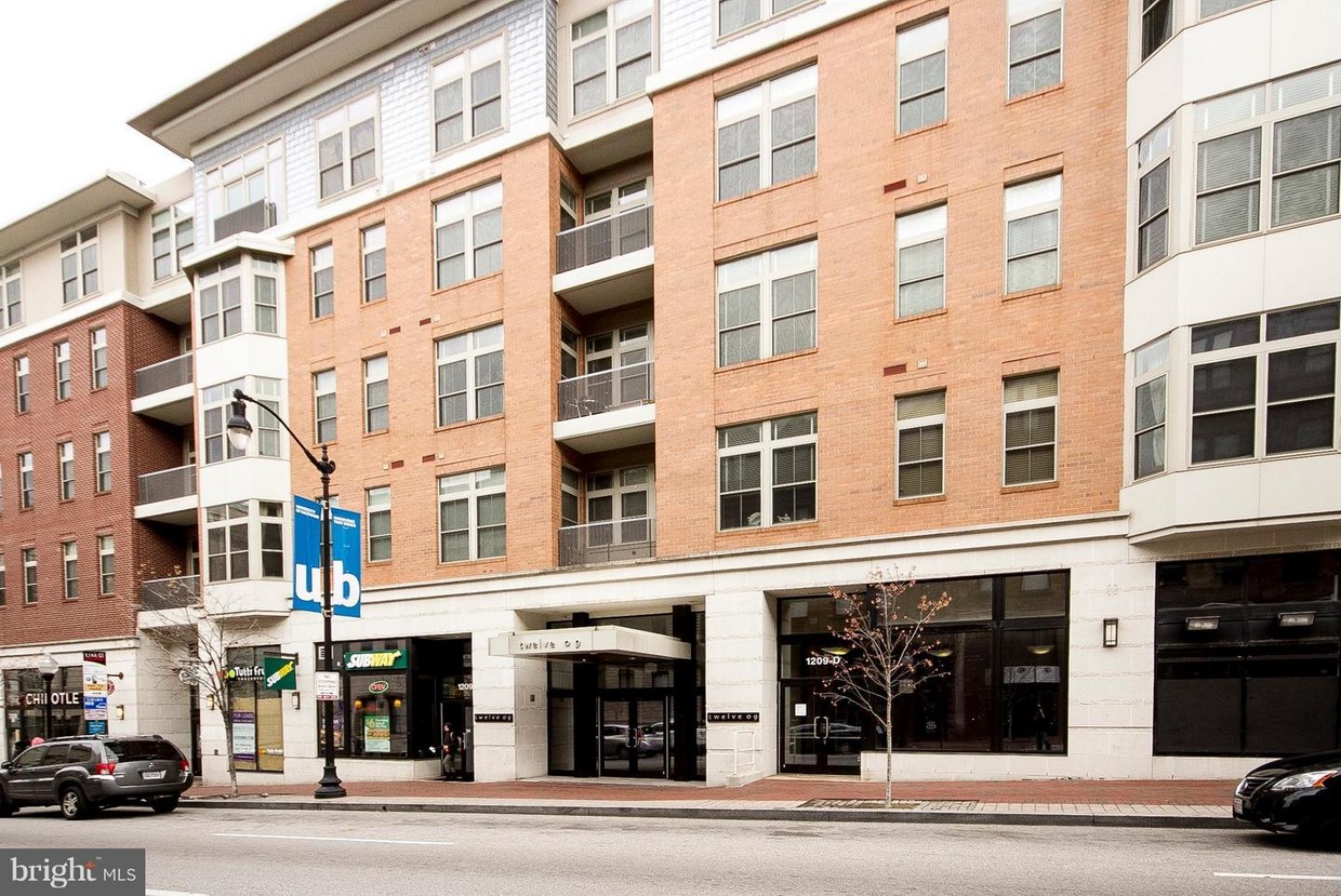 Foto principal - 1209 N Charles St