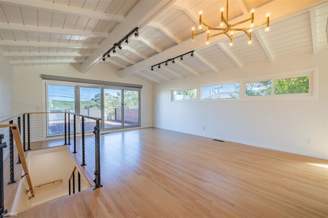 Building Photo - 4 br, 3 bath House - 965 Leneve Place