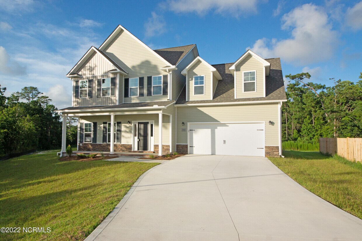 Primary Photo - 340 White Dove Dr
