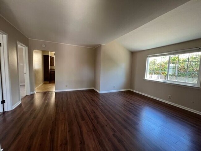 Foto del edificio - ~*~2BD/1BA Downtown Sunnyvale Charming Hom...