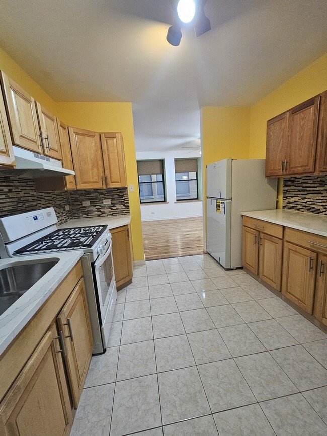 Foto del edificio - 7203 S Yates Blvd