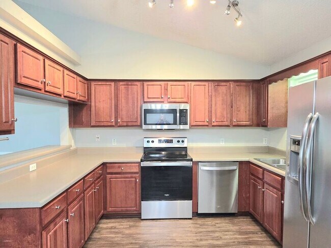 Foto del edificio - 6607 Woodbury Forest Dr