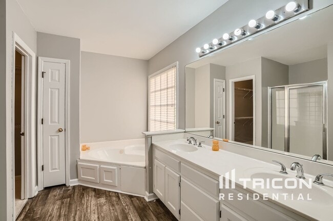 Building Photo - 7067 Brook Side Landing