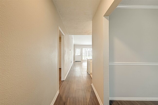 Foto del edificio - 910 Redway Ln