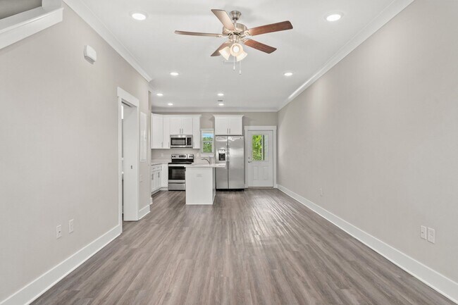 Building Photo - 130 N Sand Palm Rd