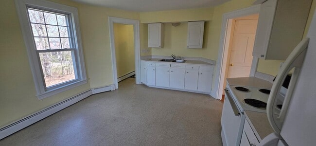 Building Photo - 33 S Main St