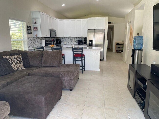 Foto del edificio - 5308 Moon Shadow Ln