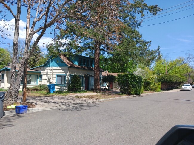 Building Photo - 657 C St