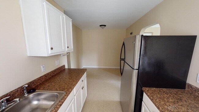 Building Photo - 3833 Boudinot Ave