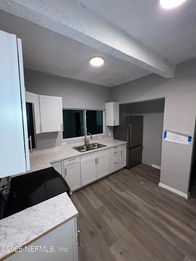 Building Photo - 1412 US-1