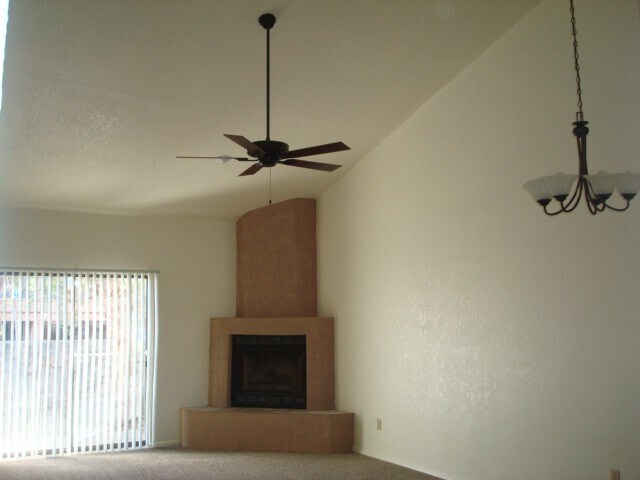 Foto del edificio - Cute Townhouse in Excellent Location