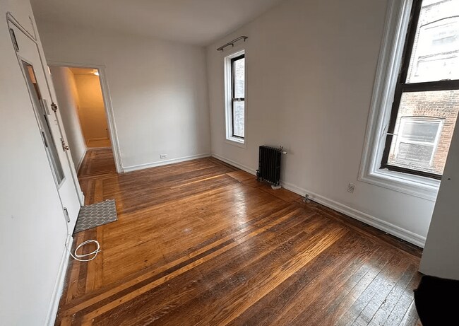 Building Photo - 35 E 17th St
