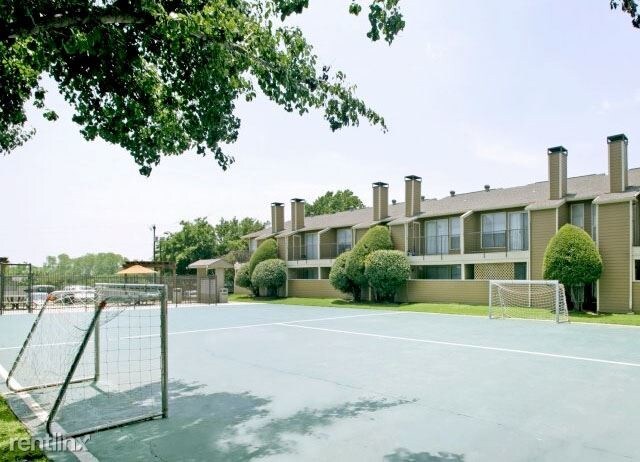 Building Photo - 1679 TX-121