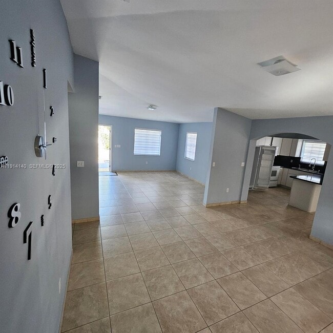 Foto del edificio - 8330 SW 96th Pl