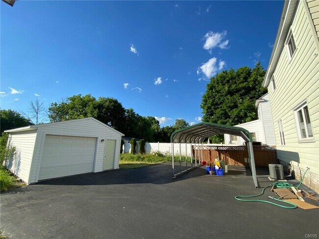 Building Photo - 1533 Lemoyne Ave