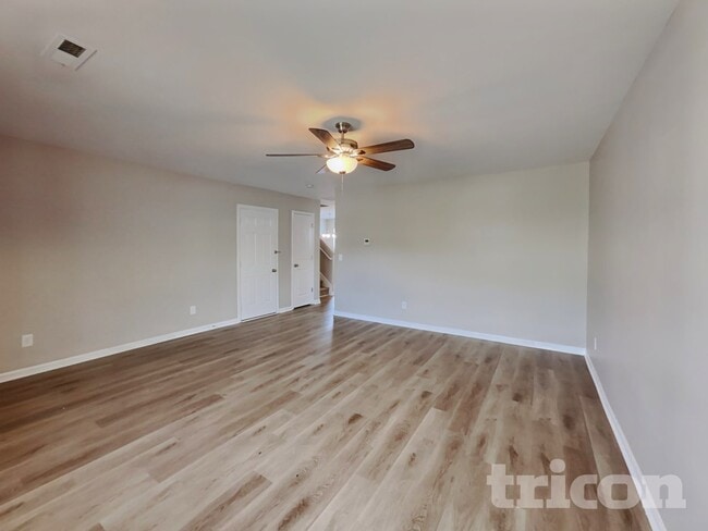 Foto del edificio - 6800 Lakinsville Ln