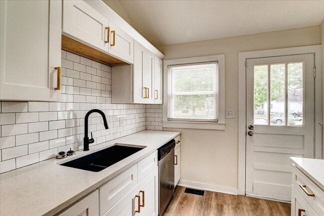 Building Photo - Welcome to this beautifully renovated cond...
