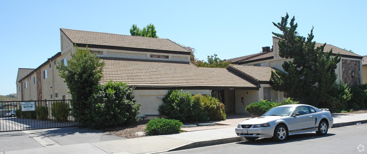 25016 Walnut St - CSC-Rye Canyon