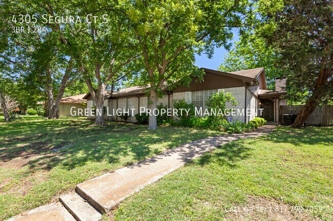 Building Photo - 4305 Segura Ct S