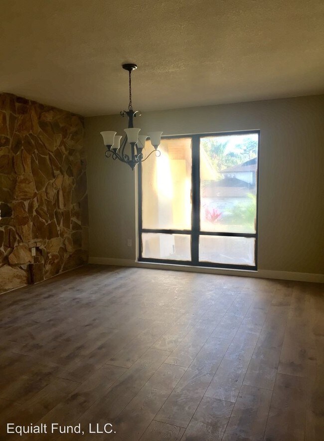 Building Photo - 2408 Indian Trl E