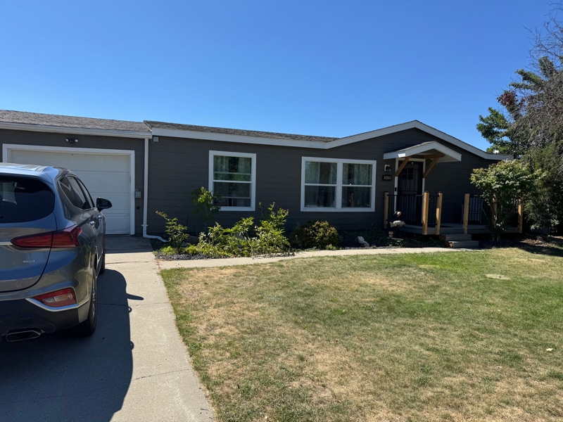 Foto principal - 1400 Evergreen Rd
