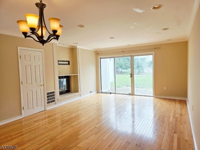 Building Photo - 3705 Pinhorn Dr