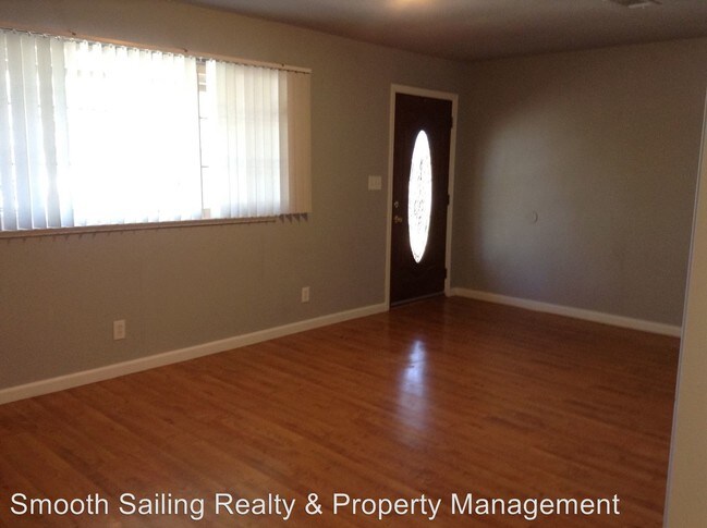 Building Photo - 3 br, 1 bath House - 680 Acacia Avenue