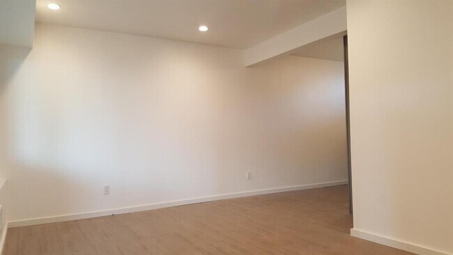 Building Photo - 251 Amador Ave
