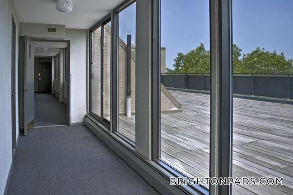 Foto del edificio - 1455 Commonwealth Ave