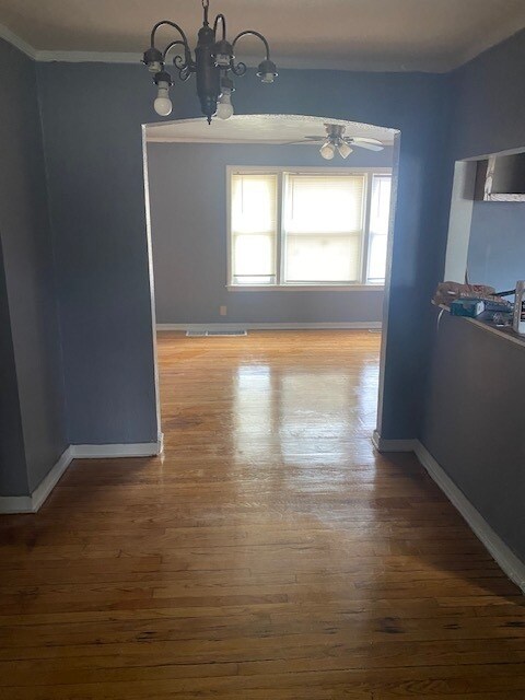 Foto del edificio - 9842 S Yates Blvd