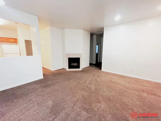 Foto del edificio - 531 Yellow Meadow Ct