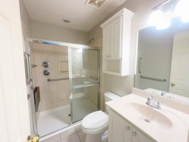 Building Photo - 332 Sawgrass Dr