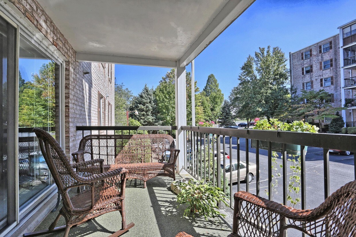 Creek View Apartments Apartments in Camp Hill, PA