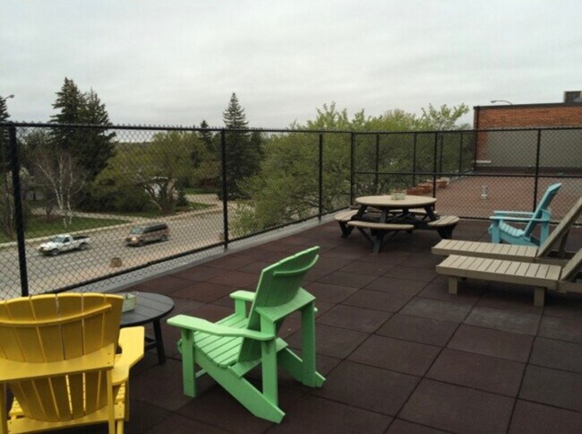 Photo du bâtiment - The New Mount Royal Apartments